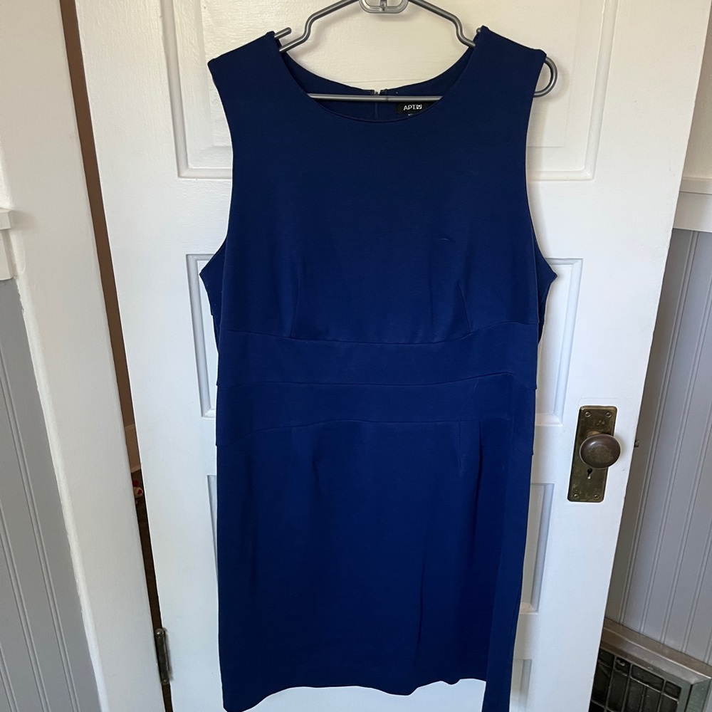 GUC Apt 9 navy knit sheath